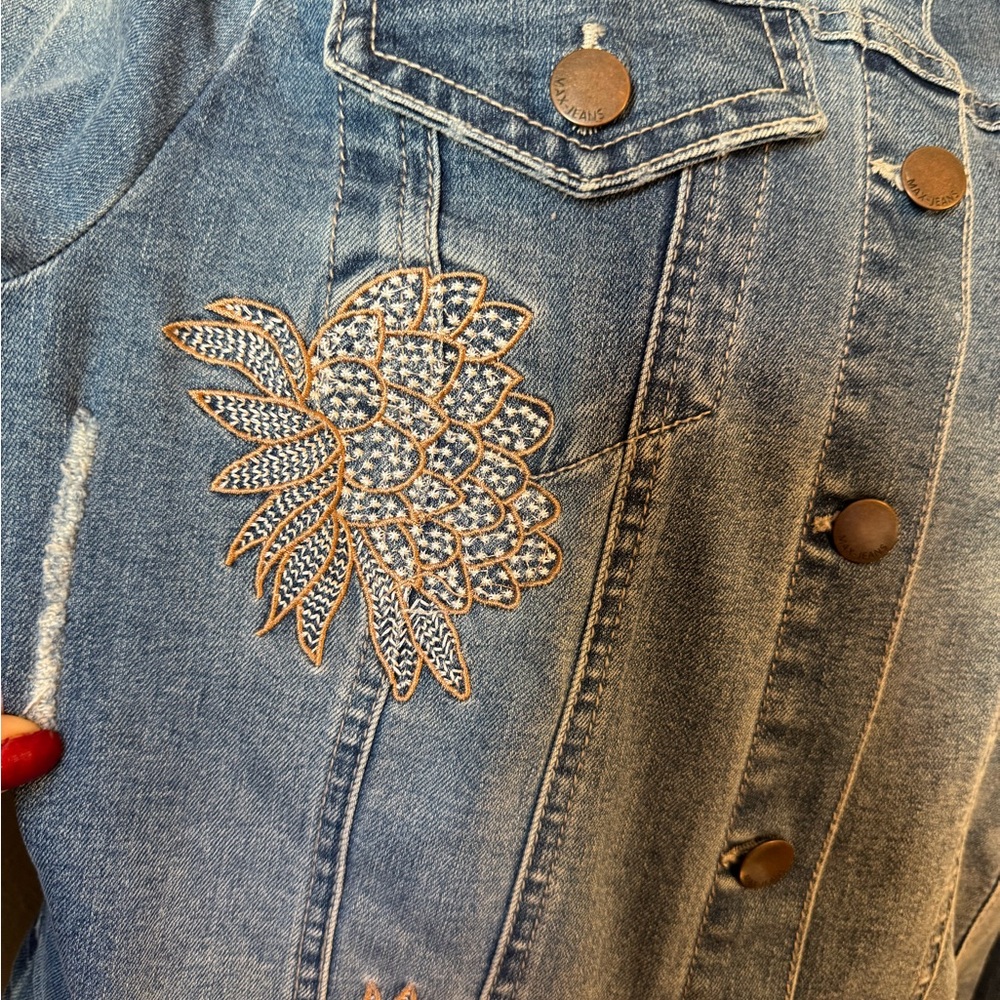 Max Jeans Blue Jean Jacket with Neutral Embroidery   LARGE        #X - Picture 4 of 8